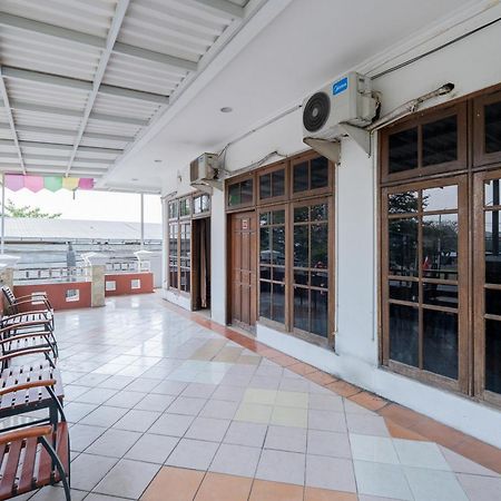 RedDoorz Plus @ Gunungsari Surabaya Kedurus Exterior foto